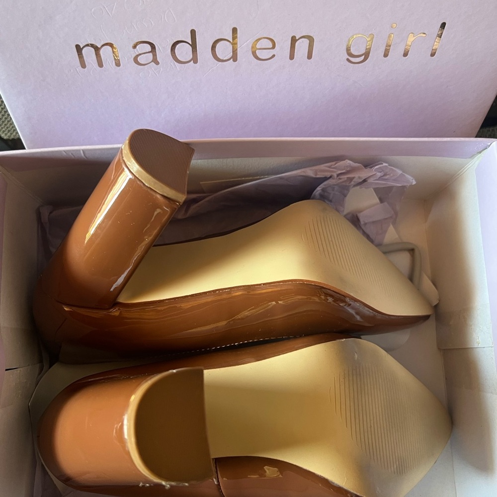 Madden Girl Symbol Patent Pumps Cognac 7 - Picture 3 of 4